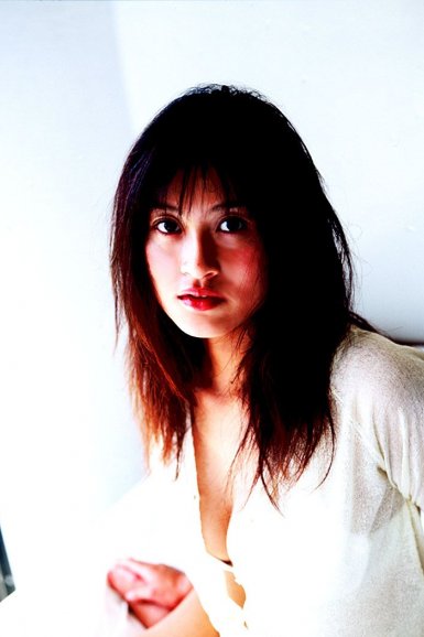 萧亚轩助力彩妆周 卡姿兰CC家族星光熠熠|球王直播网(图2) 球王会官网入口